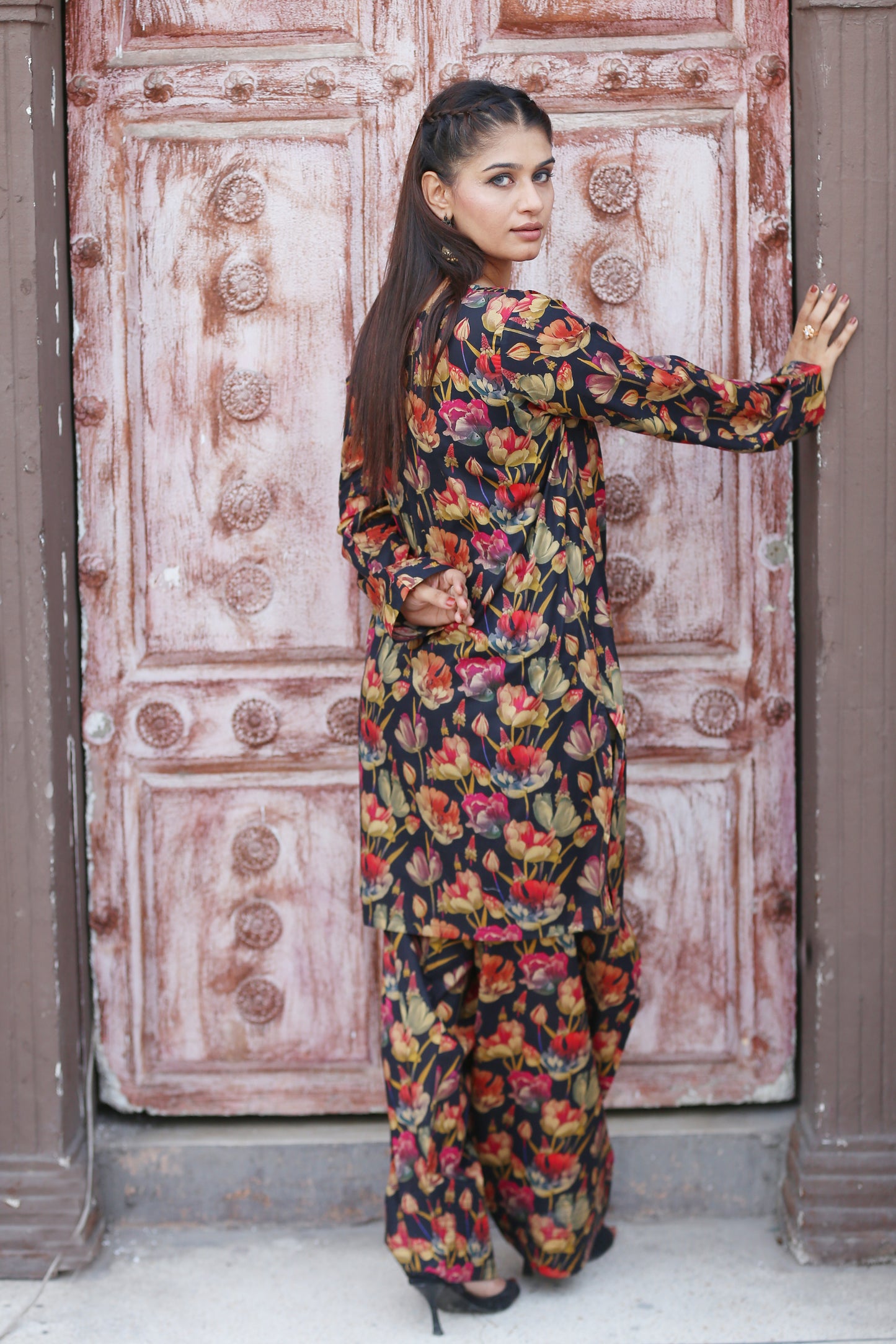 Bloom Noir 2pc farshi set